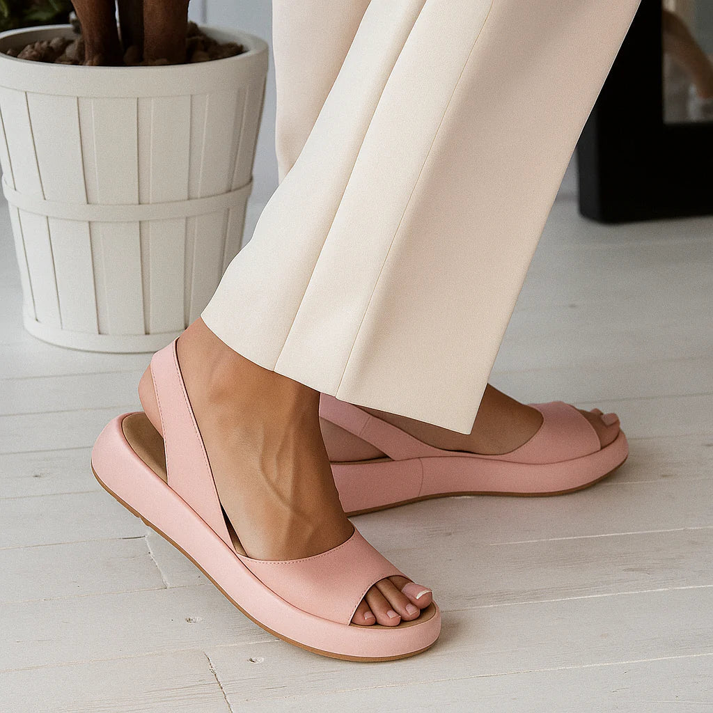 Olivia | Ortopediska sandaler med vadderade innersulor