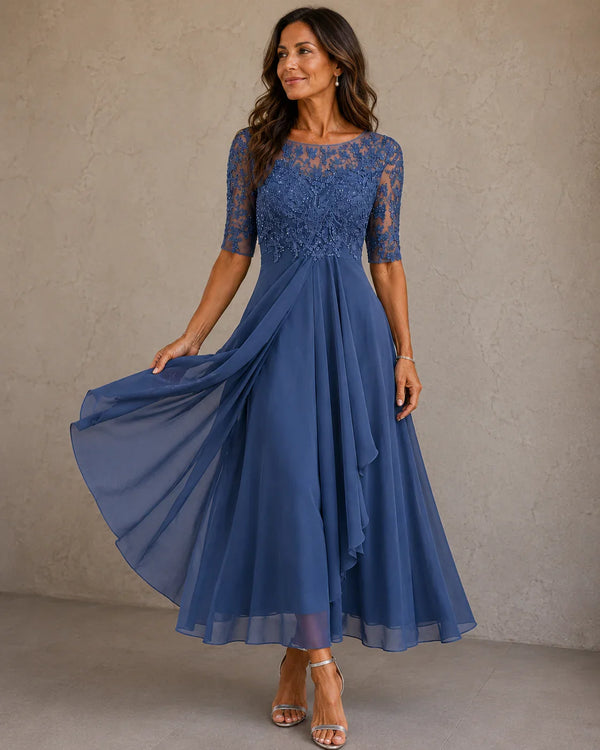 María | Elegante abito in pizzo e chiffon, prezzo di listino scontato